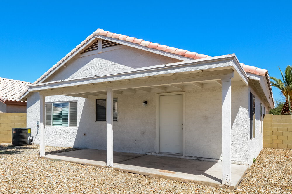 Building Photo - 8335 W Columbine Dr