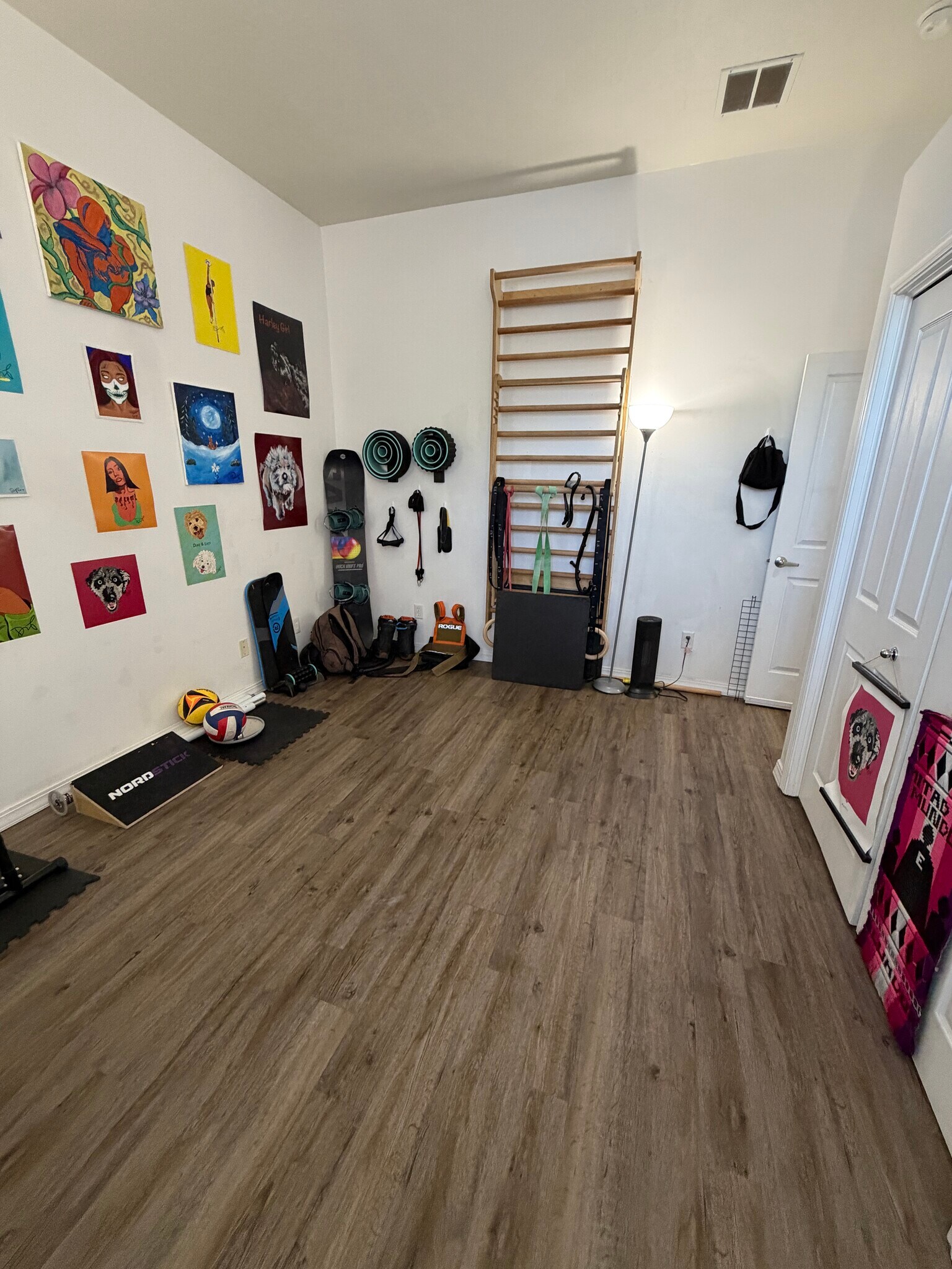 Building Photo - 70 N Main St