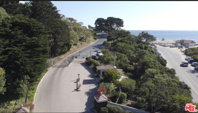 Building Photo - 29700 Zuma Bay Way