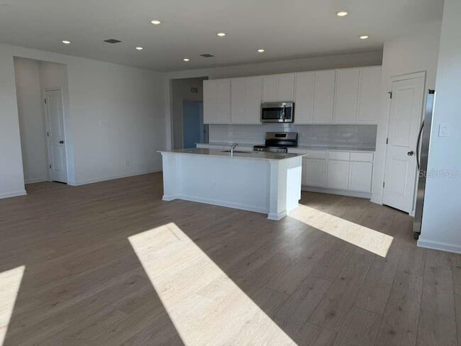 Building Photo - 5153 Natalia Dr