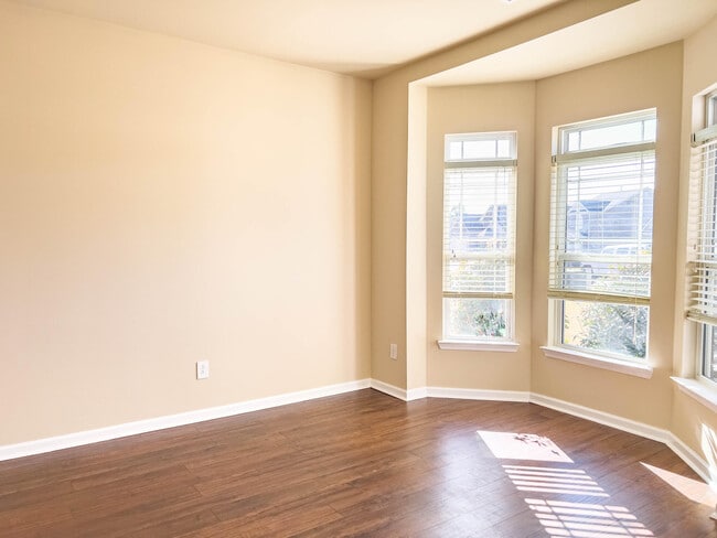 Building Photo - 4861 Coal Creek Dr