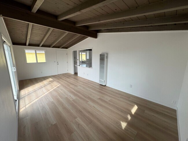 Building Photo - 1145-1149 Montauk Lane