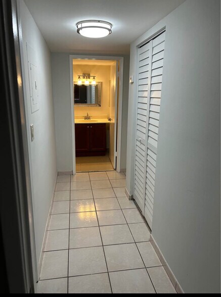 Hall - 495 W Park Dr