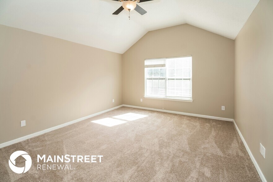Building Photo - 2413 Hackamore Dr