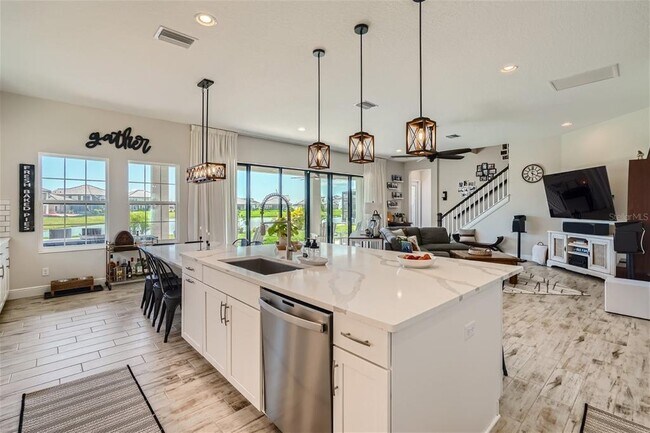 Building Photo - 10905 Rustic Timber Lp