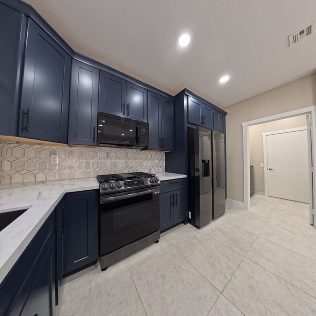 Building Photo - 8725 W Flamingo Rd