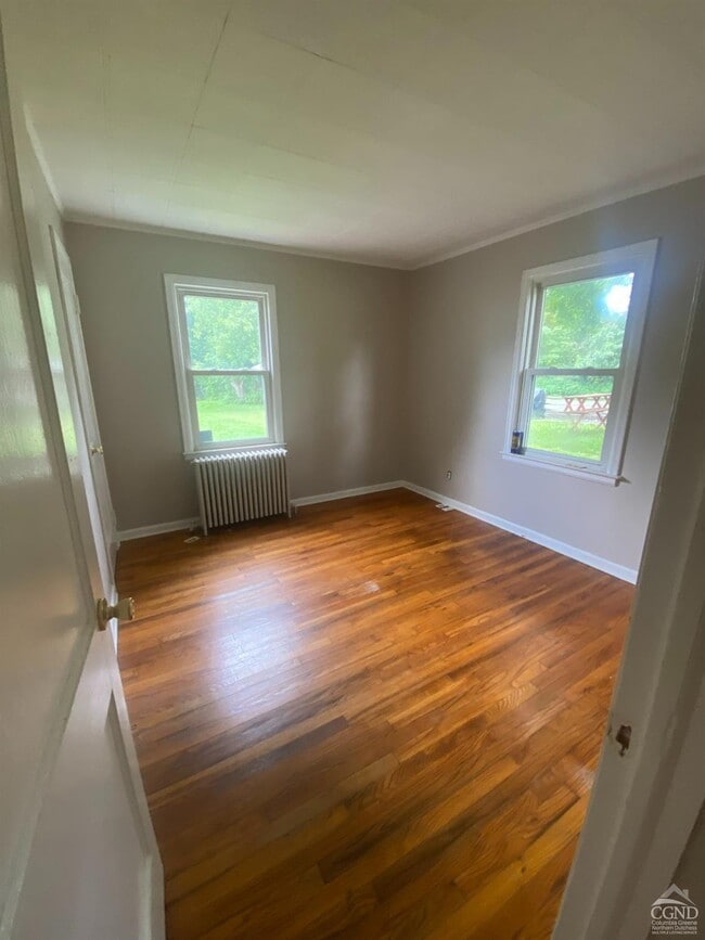 Building Photo - 211 Mansion St