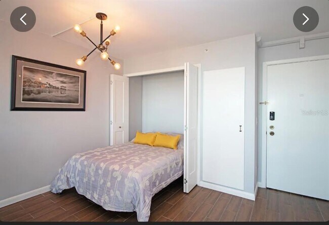Building Photo - 255 Dolphin Point