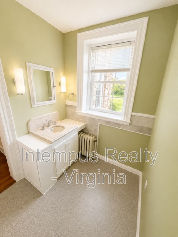 Building Photo - 7296 Fenton Farm Ln