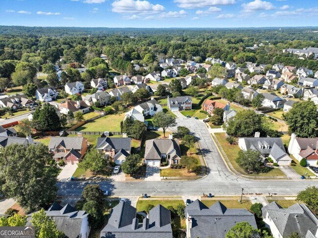 Building Photo - 4000 River Green Pkwy