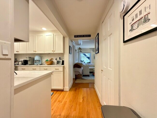 Building Photo - 41 Pinckney St
