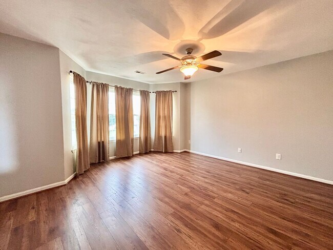 Building Photo - Gorgeous 3 Bedroom Home In Virginia Beach