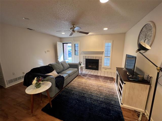 Building Photo - 3129 Sappington Pl