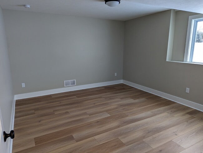 Building Photo - Recently Built 4 Bedroom, 2.5 Bath Duplex in Grandville