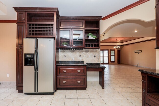 Building Photo - 6514 Grande Bay