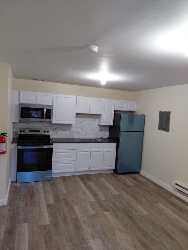 Building Photo - Fox & Main Apartments