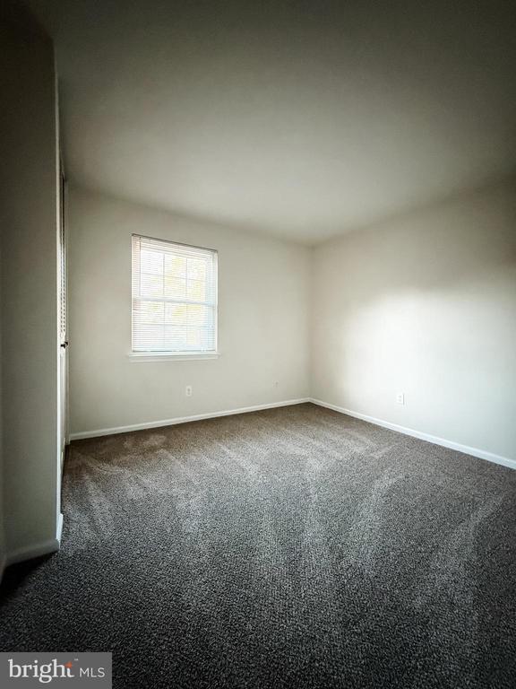Building Photo - 112 Llandovery Dr