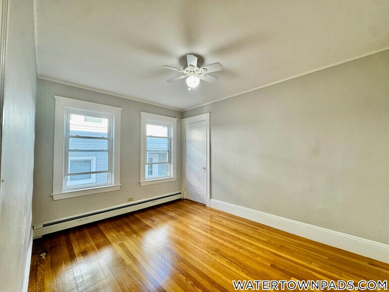 Building Photo - 137 Hillside Rd