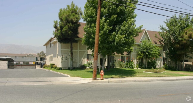 Building Photo - Date Manor Apartments
