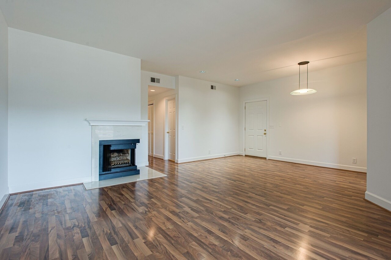 Building Photo - 243 Boxmere Pl