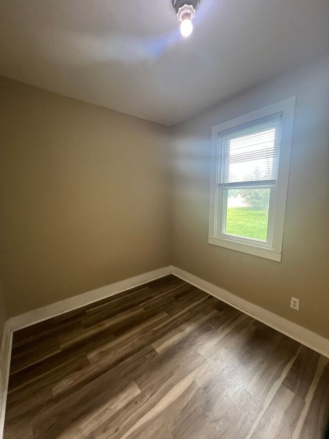 Building Photo - Click the “Apply Now” button or email wapmrentals@gmail.com for a prompt response.