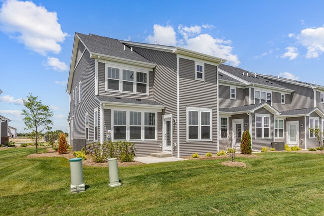 Building Photo - 2227 Ryegrass Ln