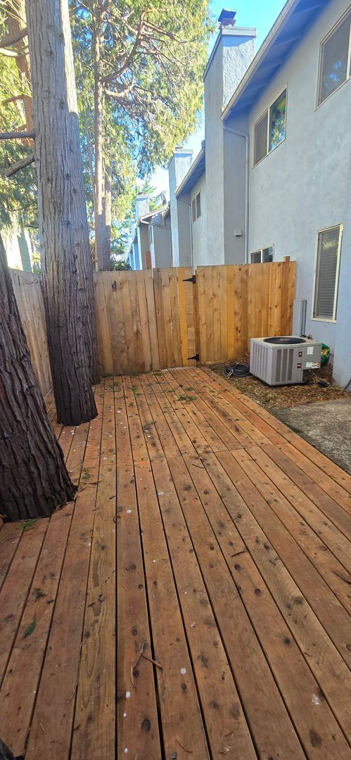 Building Photo - NOW $2,499 (Was $2,599) + $500 OFF First Month if You Move in by April 1!