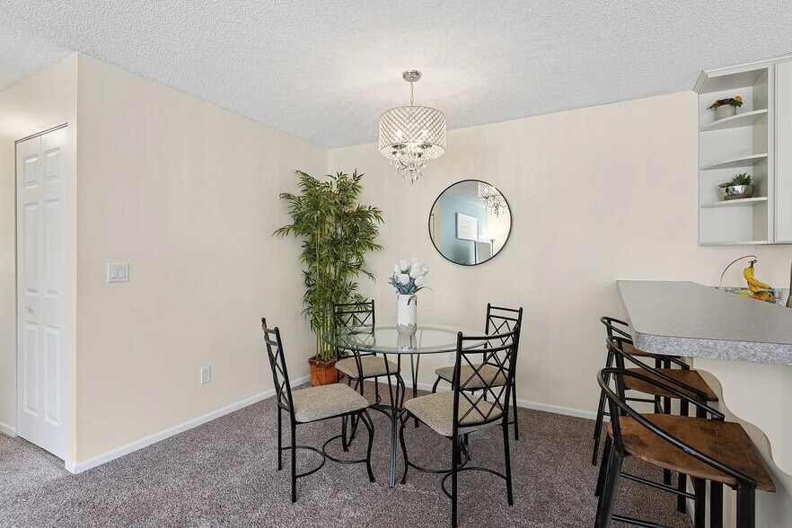 Building Photo - 13525 Zenith Ln