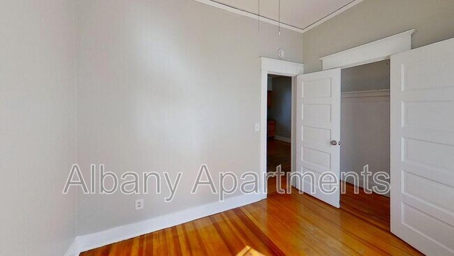 Building Photo - 418 Delaware Ave