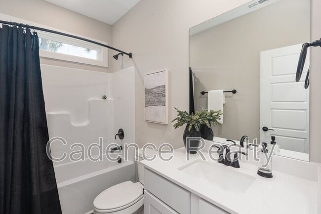 Building Photo - 1723 Perimeter Lp