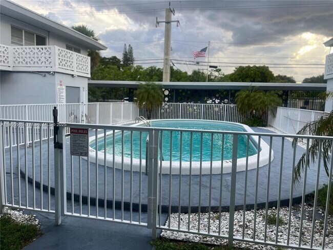 Primary Photo - 12665 NE 16th Ave