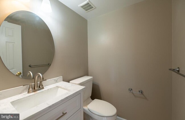 Building Photo - 148 Iron Bark Ct