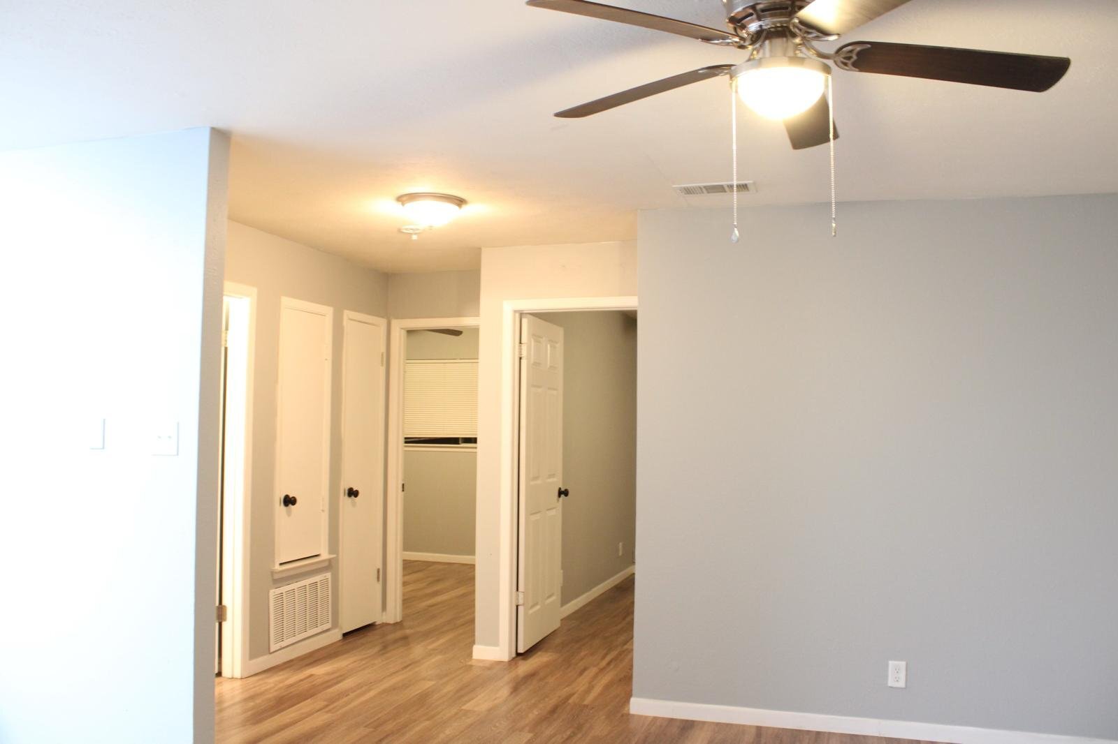 Building Photo - 2912-2914-2914 Bernice Dr