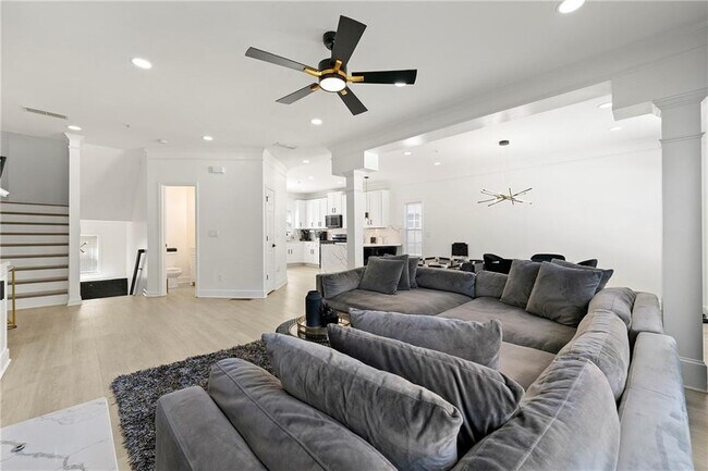 Building Photo - 1501 Glenivy