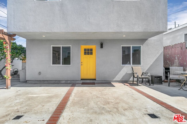 Building Photo - 6744 Arlington Ave