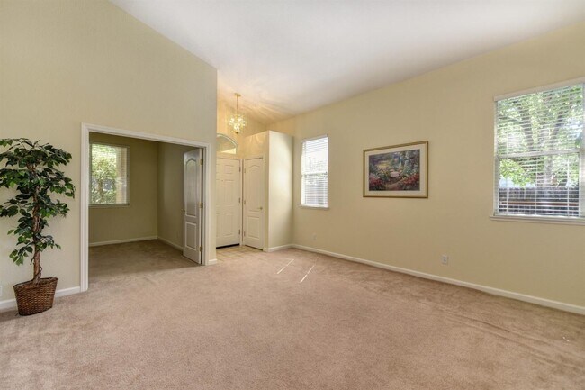 Building Photo - 1433 Taupin Ct