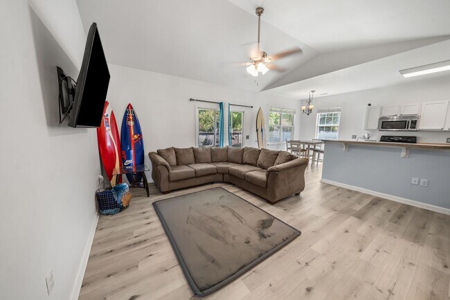 Building Photo - 217 Antigua Pl