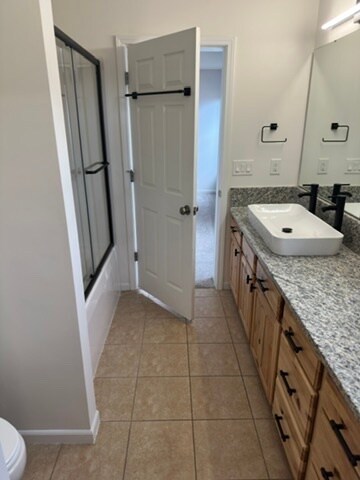Building Photo - 30469 Hilltop Dr