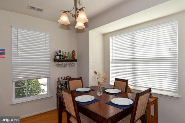 Building Photo - 45740 Winding Branch Terrace