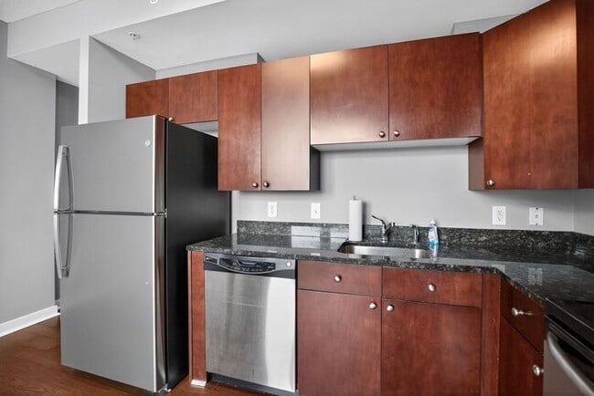 Building Photo - 155 Potomac Passage