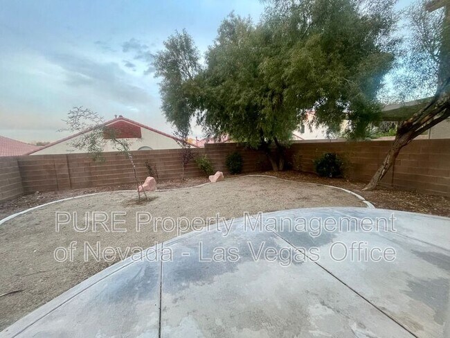 Building Photo - 3528 Laguna Veneta Ave