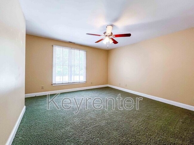 Building Photo - 112 Park Meade Dr