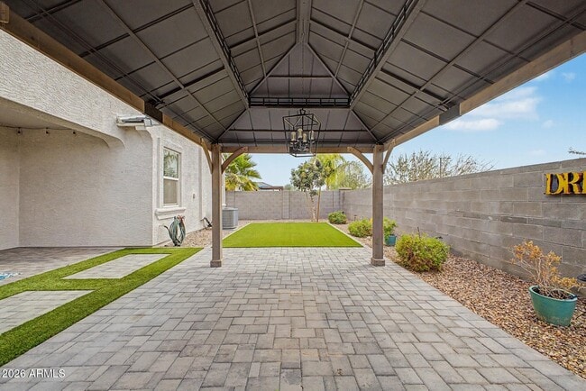 Building Photo - 18363 W Whispering Wind Dr