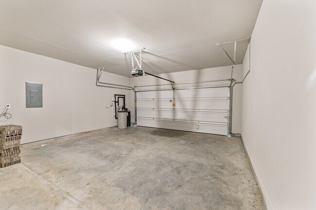 Building Photo - 4322 Pale Fox Ln