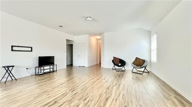 Building Photo - 6528 Strelitzia Cove