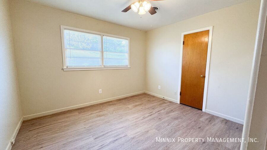 Building Photo - 3034 57th St