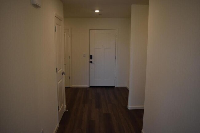 Building Photo - 4041 Bayonet Dr