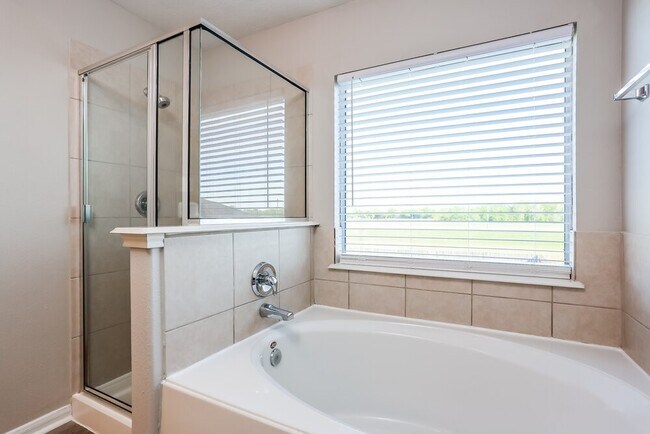 Building Photo - 5415 Espuela Ln