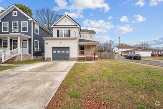 Building Photo - Spacious 4-Bed, 3.5-Bath Norfolk Home with...