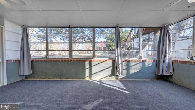 Building Photo - 1312 Magnolia Ave